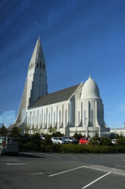 ISLANDE - Reykjavik
Cathédrale Hallgrimskirkja
achevée en 1974