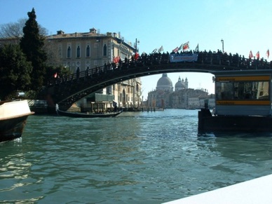 ITALIE
Venise - Pont de l'Accademia