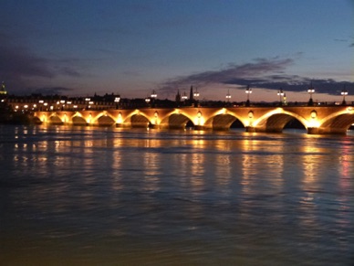 FRANCE
Bordeaux (33)
le pont Napoléon de nuit