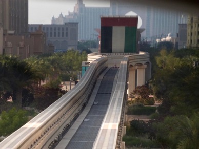 DUBAI
pont du monorail 
conduisant à l'hôtel Atlantis