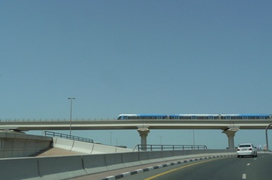 DUBAI
le pont du métro