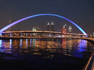 DUBAI
le même pont de nuit ....