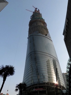 SHANGHAI Tower
en construction en 2013
atteindra 632 m