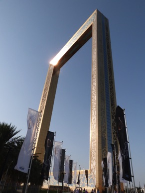 DUBAI
The Frame (150 m)