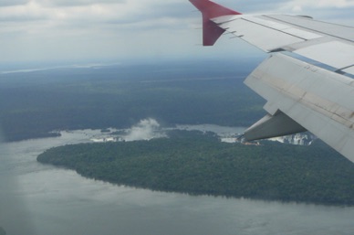 BRESIL 
arrivée sur les Chutes d'Iguazu