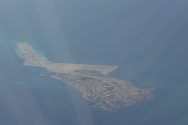 une île entre Dubaï et Doha