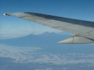 KENYA
au loin le Kilimandjaro