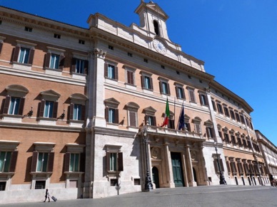 Piazza di Montecitorio qui est le siège de la Chambre des Députés