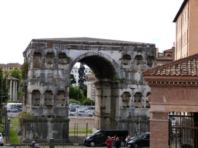 Arc de Janus qui date du IVème siècle avant JC