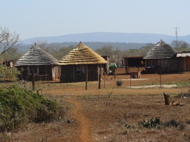 Village en bord de route