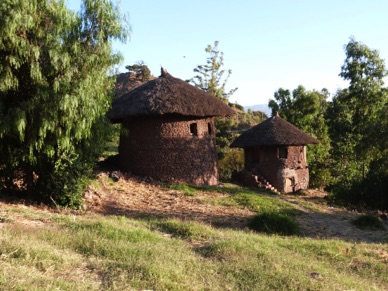 anciennes résidences des locaux qui ont été "déportés" dans la vallée ...