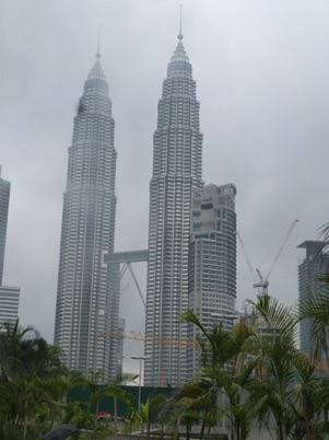 les Tours Petronas avec la pluie …