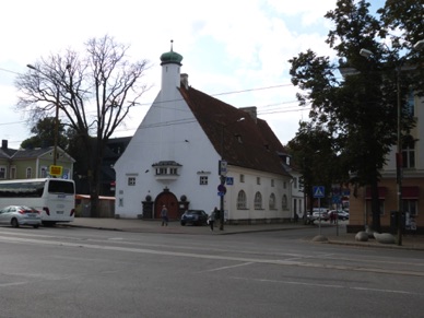 Eglise adventiste : une des premières églises construites sous l'indépendance