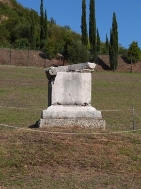 autel de Demeter, dont la prêtresse était la seule femme autorisée à suivre les Jeux