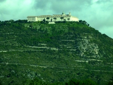 au passage nous apercevons Monte Cassino