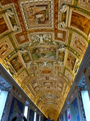 la Galleria elle Carte Geographiche d&eacute;cor&eacute;e de cartes du 16&egrave;me si&egrave;cle