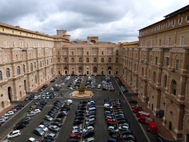 vue sur une cour int&eacute;rieure