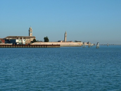 ILE DE BURANO avec le clocher penché de l'église San Martino