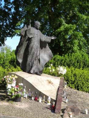 Monument au pape Jean-Paul II