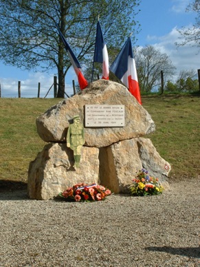 Stèle en mémoire du Commandant Foucaud