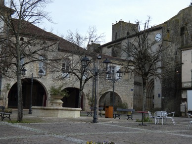 construite sous domination anglaise en 1255