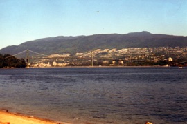 Lion's Gate Bridge : pont suspendu de 1508 m
