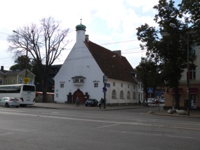 Eglise adventiste : une des premi&egrave;res &eacute;glises construites sous l'ind&eacute;pendance