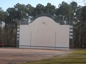 fronton du Pelotari