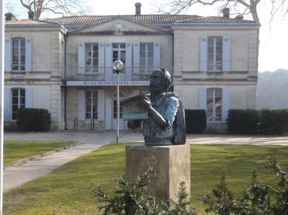 transform&eacute; en Ecole municipale de musique