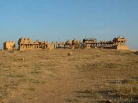 JAISALMER : les c&eacute;notaphes royaux