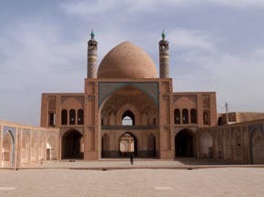 Ecole et mosqu&eacute;e Aqabozorg