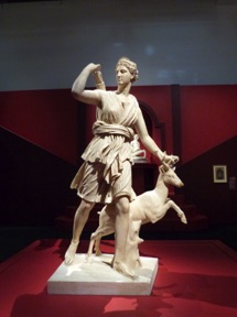 Diane de Versailles ou Art&eacute;mis chasseresse