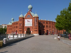 Pla&ccedil;a de Touros : ar&egrave;nes construites en 1892 en style n&eacute;omauresque
