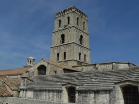 ARLES
Cath&eacute;drale Saint Trophime