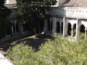 Clo&icirc;tre Saint Trophime