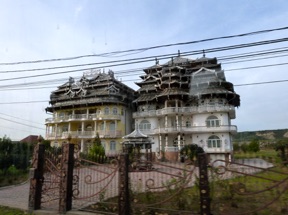 maisons appartenant &agrave; des tsiganes ...
