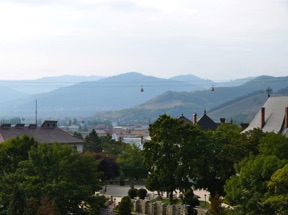 PIATRA NEAMT : 
vue depuis ma chambre d'h&ocirc;tel