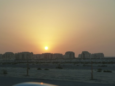 coucher de soleil sur les immeubles de Remram