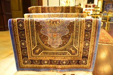 de très beaux tapis iraniens