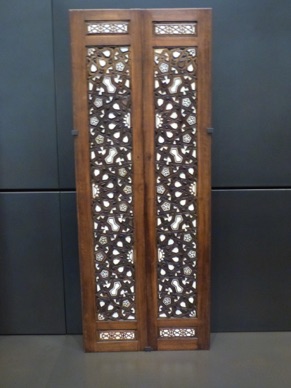 Vantaux de porte à décor géométrique 
Egypte - en bois et ivoire
(Musée du Louvre)