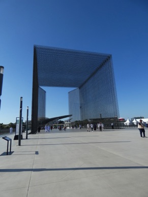 3 immenses portes donnent accès à l'Expo : Mobility Portal