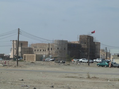 l'arri&egrave;re est encore en cours de restauration