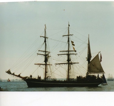 et de voir ainsi de plus pr&egrave;s ces merveilleux navires