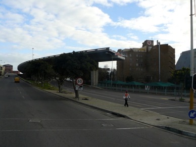 AFRIQUE DU SUD
Le Cap : pont inachev&eacute; suite &agrave; une erreur de calcul