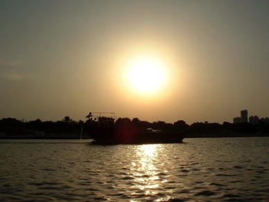 E.A.U. - Duba&iuml;
sur la Creek