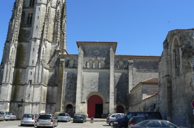 SAINTES (Charente)
Saint Pierre
