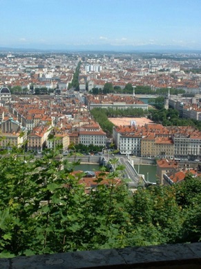 Vues panoramiques sur la ville depuis Fourvi&egrave;re