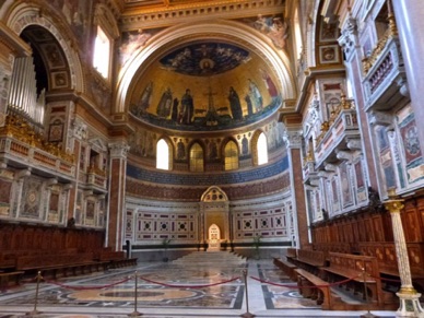 et fut la r&eacute;sidence des Papes jusqu'en 1309