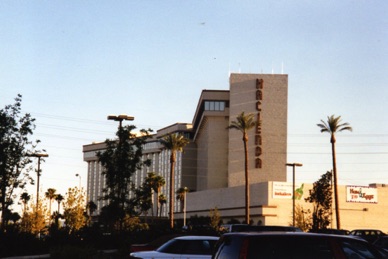 LAS VEGAS : notre h&ocirc;tel qui sera d&eacute;truit peu de temps apr&egrave;s car pas assez grand !!!