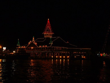mais aussi une parade de bateaux